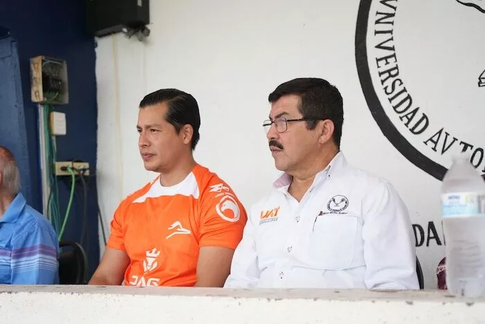 Aventaja Correcaminos en la ida del campeón de campeones de la Liga Premier