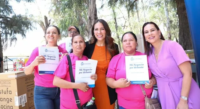 Entrega Gobernadora apoyos a comerciantes y escrituras a familias irapuatenses