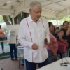AMLO vota en Chiapas y celebra “elección histórica” para renovar el Poder Judicial