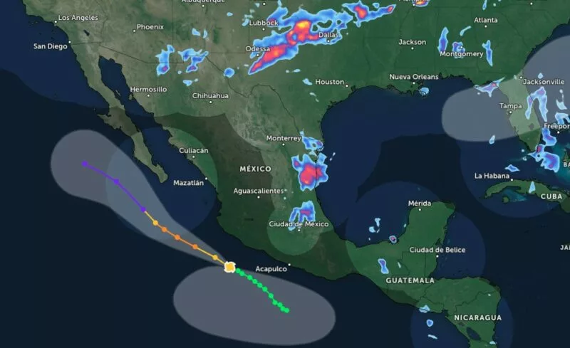 Flossie evolucionó a huracán de categoría 1 en la escala Saffir-Simpson,  a 220 km al sur-suroeste de Punta San Telmo, Michoacán