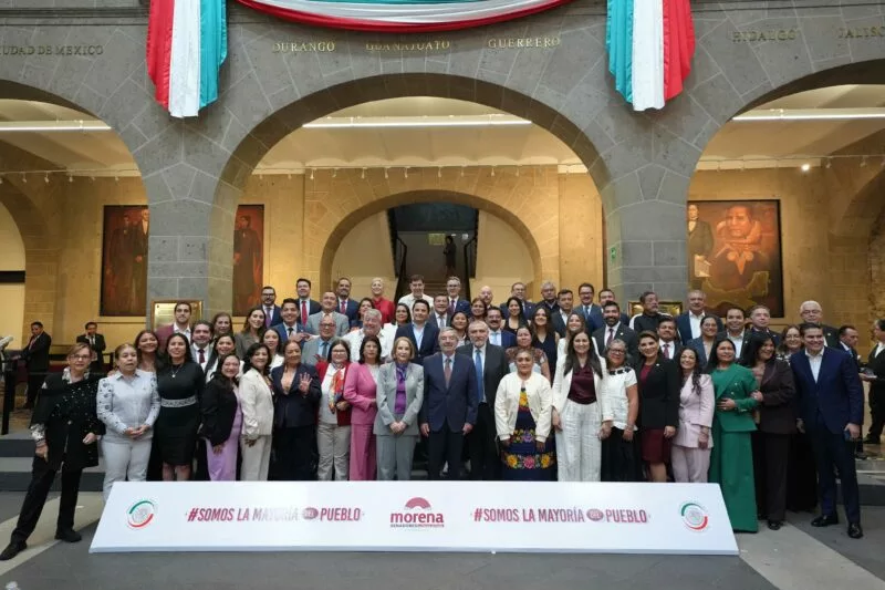 Participa canciller De la Fuente en reunión plenaria de bancada de Morena en el Senado de la República