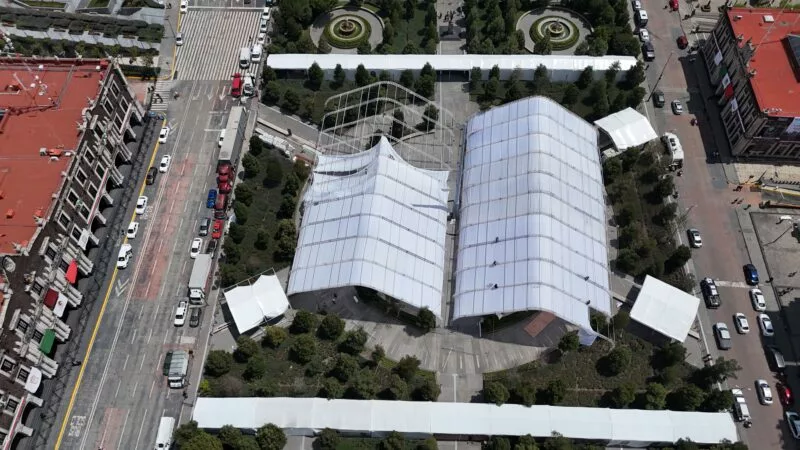  Así arrancó sin carpas instaladas La Feria Internacional del Libro del Estado de México (FILEM) 2025.    Sérpico Vladimir Francisco José Contla Ortega, "Fallas graves"