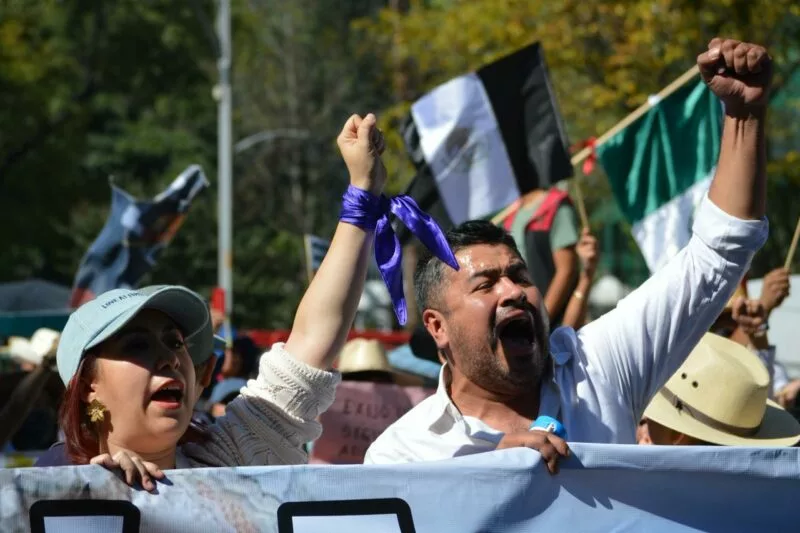 Miles de ciudadanos en la Marcha por la Seguridad de Todos los Mexicanos y en contra del gobierno