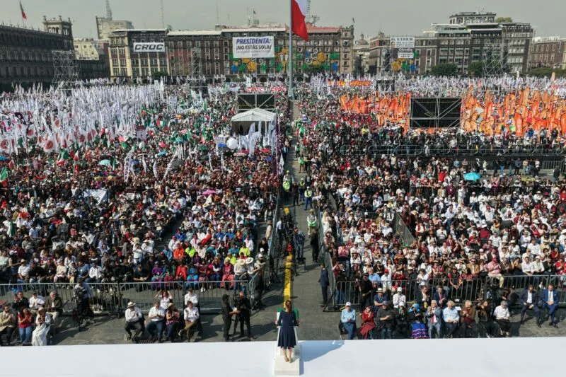 México avanza con dignidad, con justicia, con unidad y con la fuerza invencible del pueblo: Claudia Sheinbaum