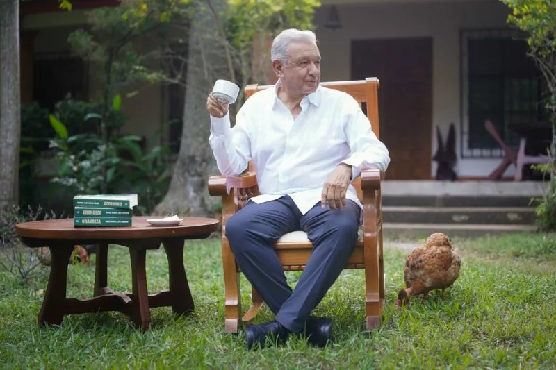 López Obrador Expresa su Desacuerdo con la Intervención en Venezuela en Declaraciones a Través de Redes Sociales