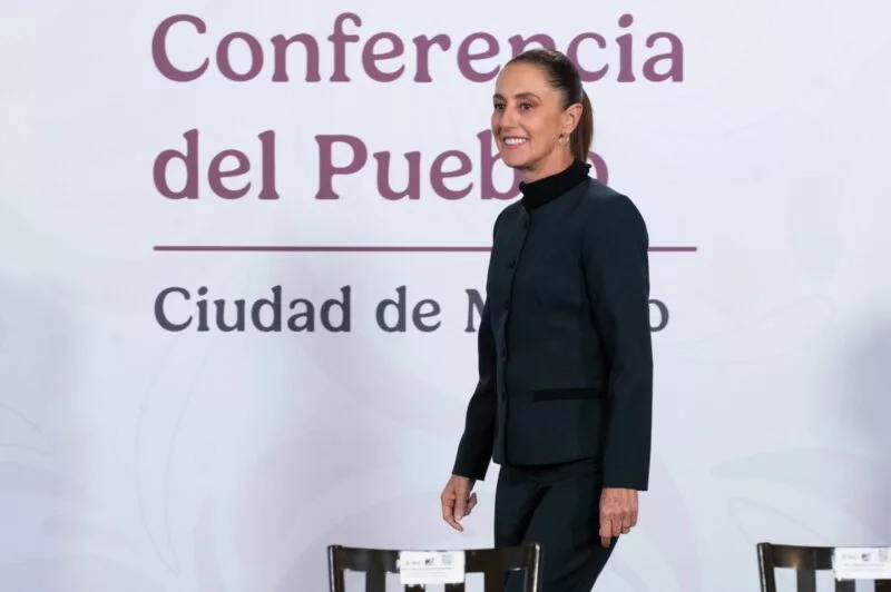 Claudia Sheinbaum Pardo, informó que en 2026 el Programa Nacional de Conservación de Carreteras y Bachetón tendrán una inversión de 50 mil millones de pesos