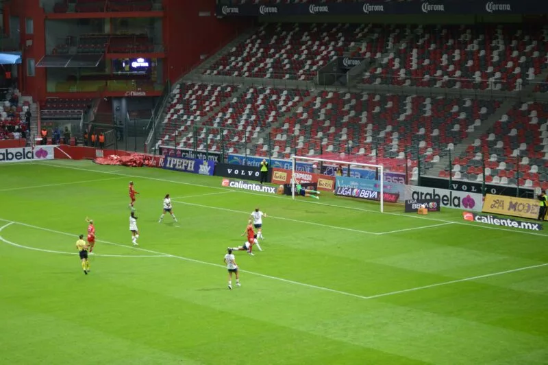 Diablura con golazos en el infierno, pumas se va con gran derrota.