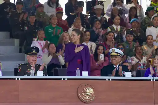 Claudia Sheinbaum Conmemora el 8M con Homenaje a Mujeres de las Fuerzas Armadas
