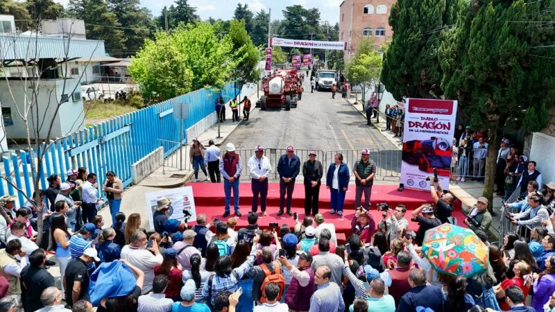 Toluca acelera rehabilitación vial con “Diablo Dragón” arrancan en Gómez Farías; Delfina Gómez respalda estrategia municipal