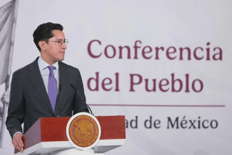 Secretario de Relaciones Exteriores, Roberto Velasco Álvarez