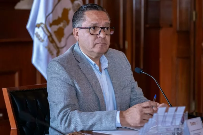Mantiene Toluca y Ricardo Moreno compromiso con la rehabilitación de calles con bacheo y pavimentación