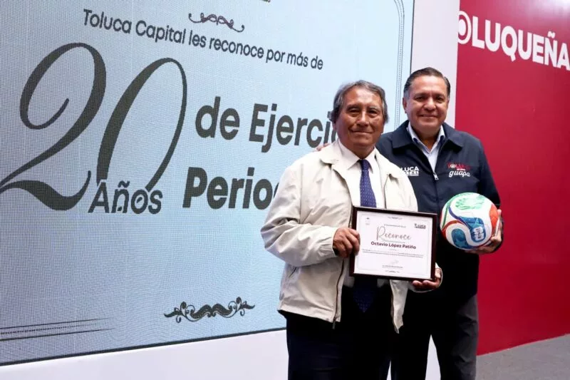 Reconoce Ricardo Moreno a periodistas por su labor en más de dos décadas de trayectoria