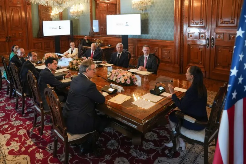 Claudia Sheinbaum revisa en Palacio Nacional el T-MEC y acuerdos bilaterales con representante comercial de EU