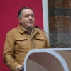 Instruye Ricardo Moreno sustituir y retirar arboles que ponen en riesgo a la población