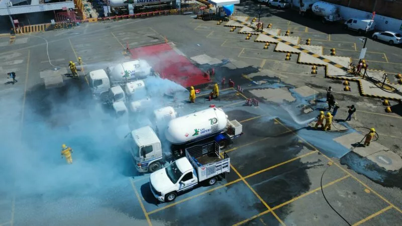 Realizan con éxito simulacros de emergencia química en Gas Imperial y Nestlé
