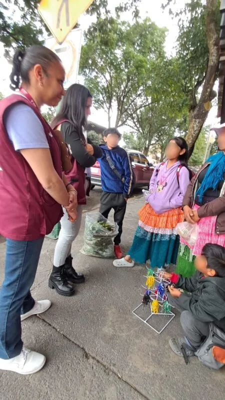 Recorre DIF Toluca las calles para proteger derechos de niñas, niños y adolescentes en situación de vulnerabilidad